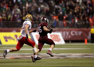 DB电竞解说-尤文图斯碾压HKA，安东尼·戴维斯一己之力扛起全队焦点之战——2025世界赛，让粉丝疯狂欢呼