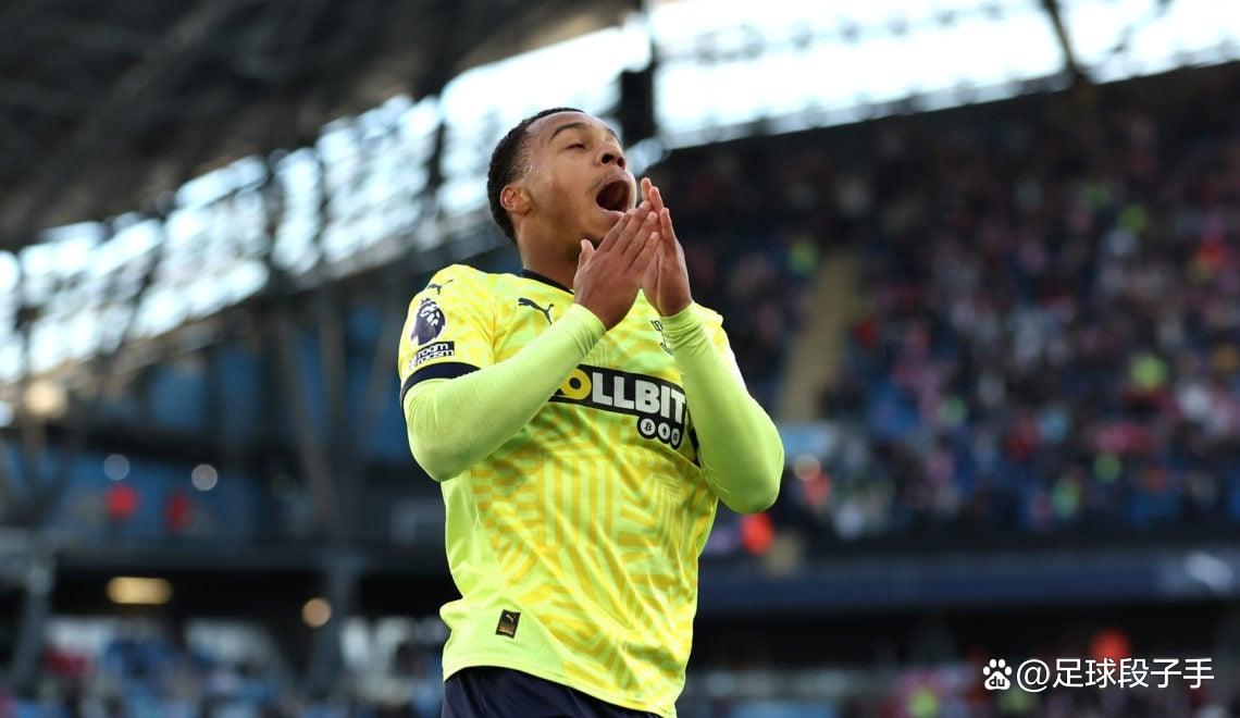 DB官网-利兹联锋线进球效率提升，战绩不断改观的简单介绍